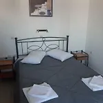 Villa Firostefani 3*