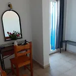 Villa Firostefani 3*