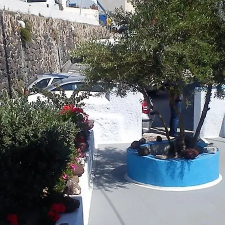 Villa Firostefani 3*