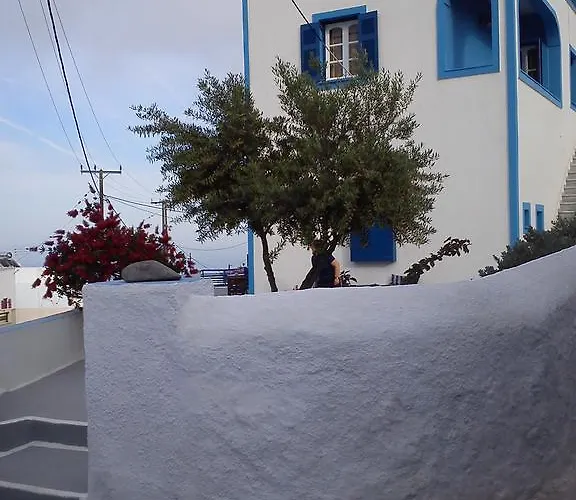 Villa Firostefani Pensión