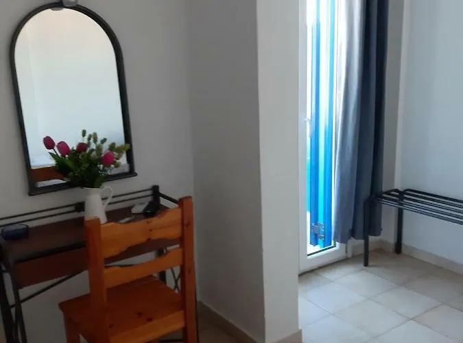 Villa Firostefani 3*