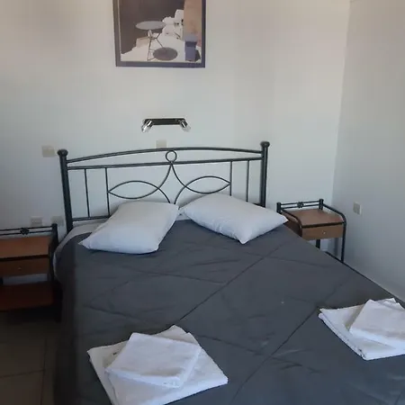 Villa Firostefani 3*