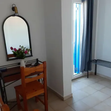 Villa Firostefani 3*