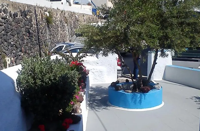 Villa Firostefani 3*